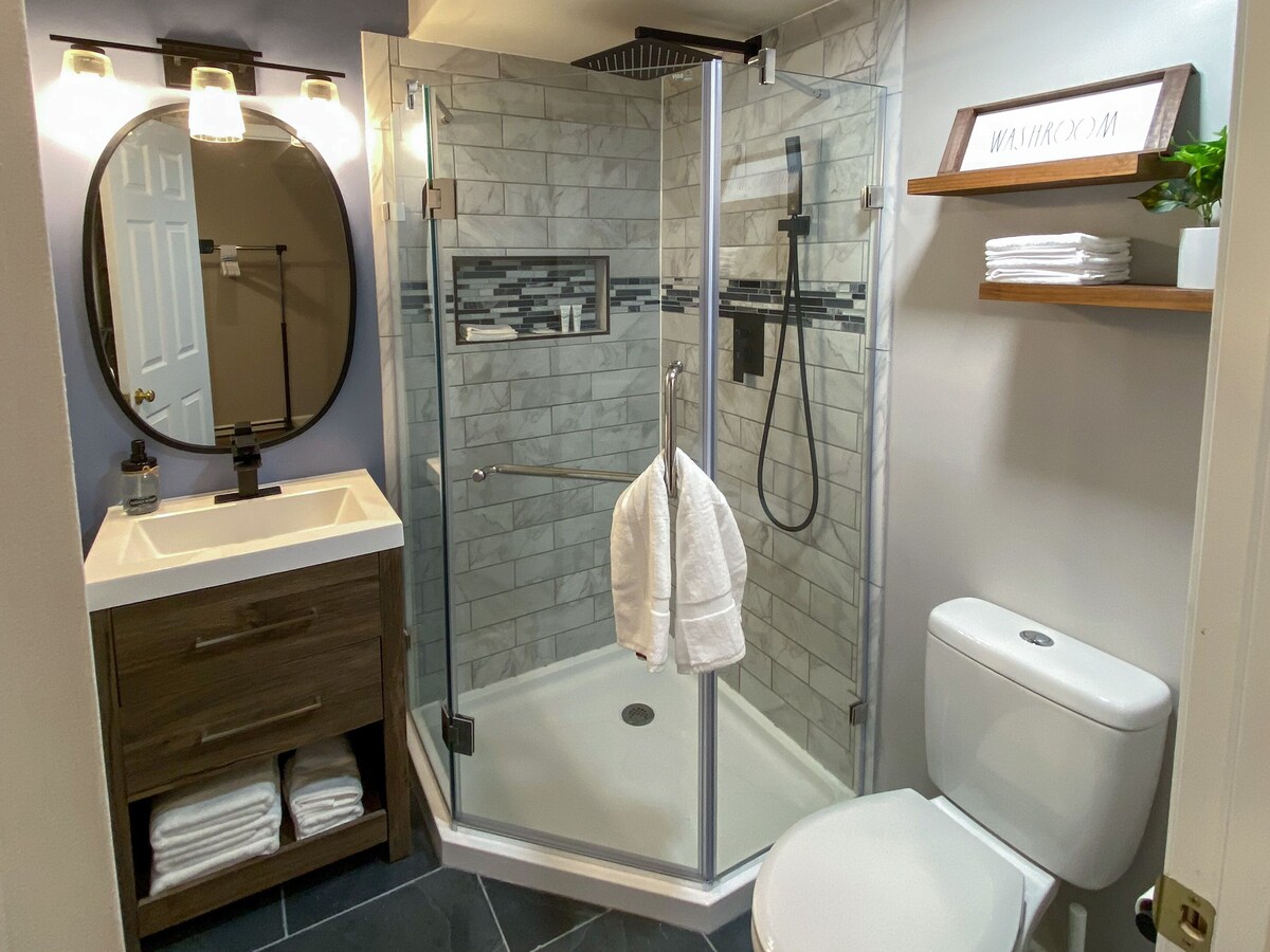 Private Guest Suite