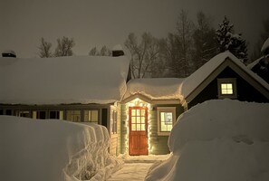 Snowy luxury retreat