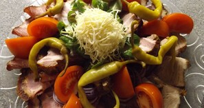 Alimentos y bebidas
