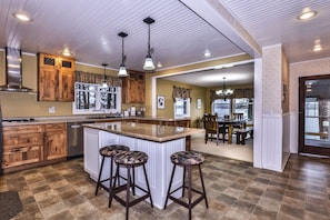 Kitchen and Dining Room - Lakeside 