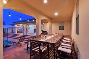 Outdoor dining