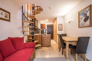 living and sitting area