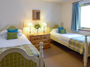 Comfortable twin bedroom | Cluny, Aberfeldy