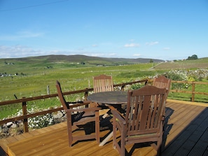 Sitting-out-area | The Barn, Lairg