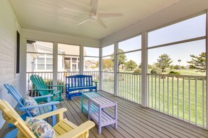 Screened-In Porch
