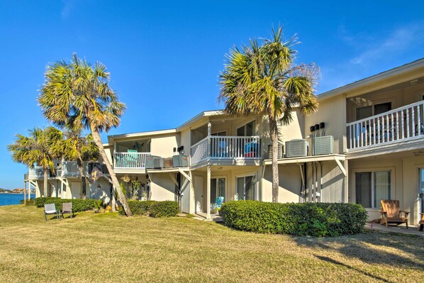 Pensacola Beach Vacation Rental | 1BR | 1BA | 720 Sq Ft | 1st Floor