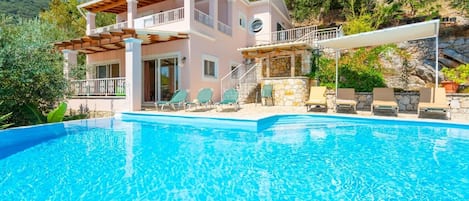 Beautiful villa with private infinity pool and terrace with panoramic sea views