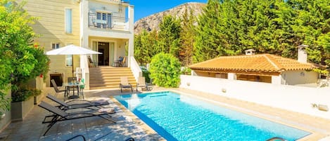 Beautiful villa with private pool and terrace