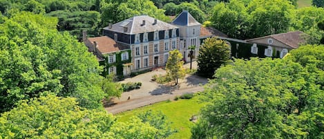 Le château Saint-Joseph vu du ciel