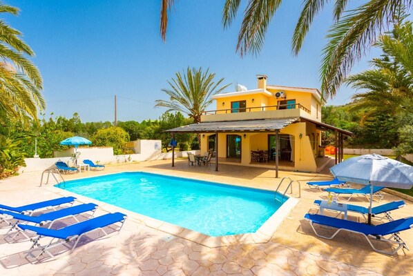 Beautiful villa with private pool and terrace with panoramic countryside views