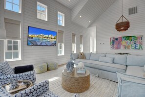 3rd Floor Living Area