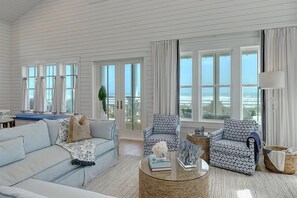3rd Floor Living Area