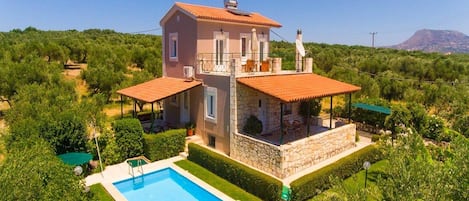 Beautiful villa with private pool and terrace