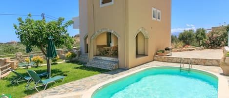 Beautiful Villa with Private Pool, Garden and Terrace