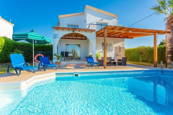 Beautiful villa with private pool and terrace