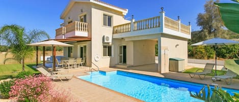 Beautiful Villa with Private Pool, Garden and Terrace