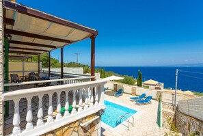 Balcony with panoramic sea views