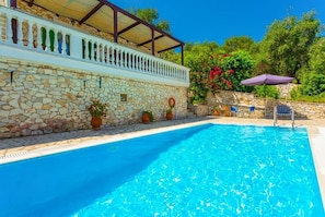 Beautiful villa with private pool and terrace 