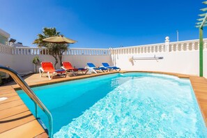 Private pool and terrace