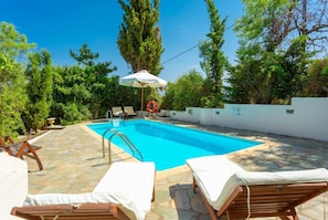 Private pool and terrace