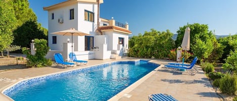 Beautiful villa with private pool and terrace