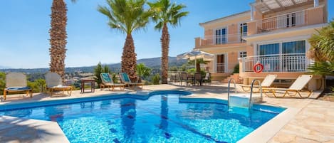 Beautiful villa with private pool and terrace with sea views