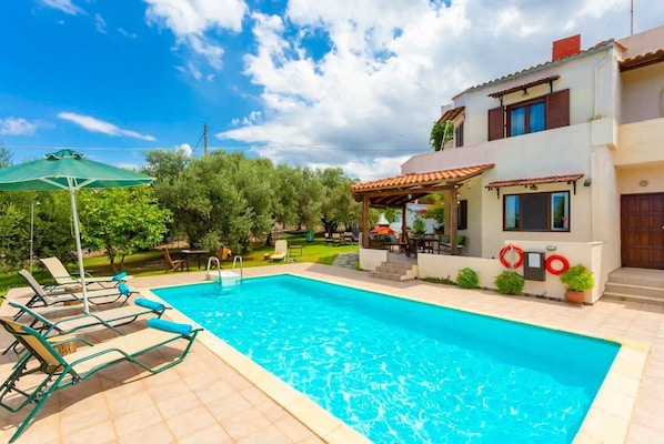 Beautiful villa with private pool and terrace