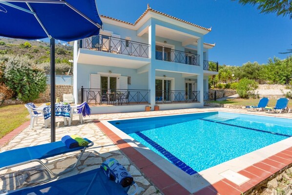 Beautiful villa with private pool and terrace