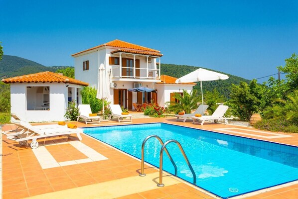 Beautiful villa with private pool and terrace