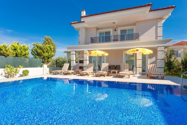 Beautiful villa with private pool and terrace