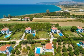 Aerial view showing location of Sun Beach Villa Thio