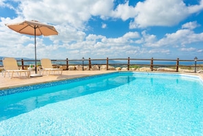 Private pool and terrace with panoramic views of the sea and countryside