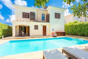 Beautiful villa with private pool and terrace