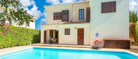 Beautiful villa with private pool and terrace