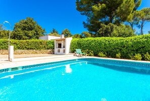 Private pool and terrace