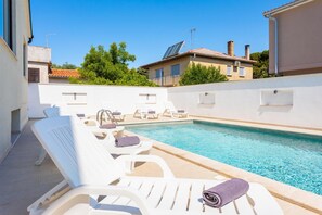 Private pool and terrace