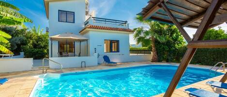 Beautiful villa with private pool and terrace