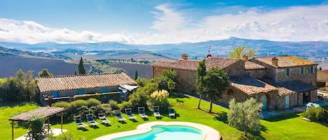 Beautiful villa with private pool, terrace, large lawn, and panoramic Tuscan views