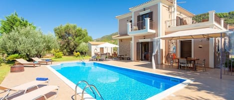 Beautiful villa with private pool and terrace