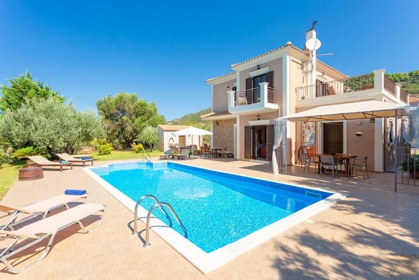 Beautiful villa with private pool and terrace