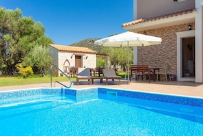 Private pool and terrace