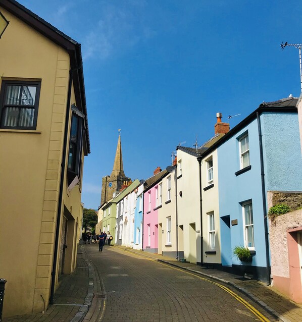 Cresswell Street leading to the Church