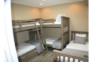 Bunkbed room, sleeps 4 & has own bathroom