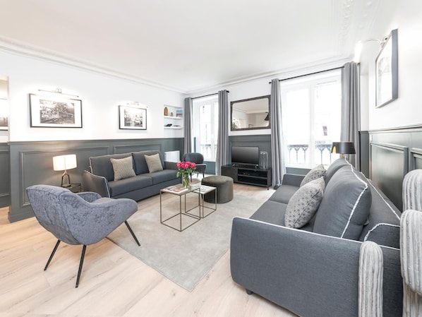 EN : Living room / FR : Salon