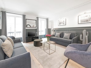 EN : Living room / FR : Salon