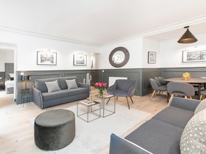 EN : Living room / FR : Salon