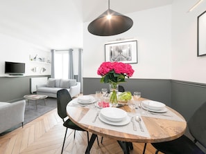 EN : Living room / FR : Salon