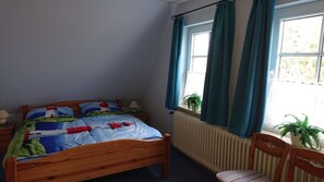 Ferienwohnung 2, OG, 45qm, 1 Schlafzimmer, max. 2 Personen