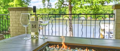 Enjoy a nice glass of wine while overlooking the lake. 