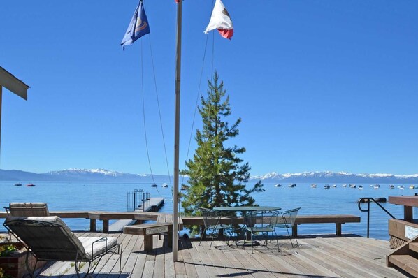 Charming Lakefront Cabin Complex, with Pier/Buoy, Sandy Beach, shared Deck & Dog Friendly